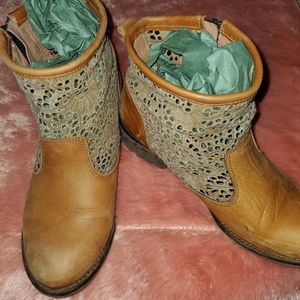 Zippered Tan Lace Leather Booties